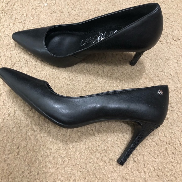 Calvin Klein heels - Picture 4 of 4